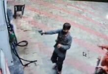 पेट्रोल पंप पर फायरिंग