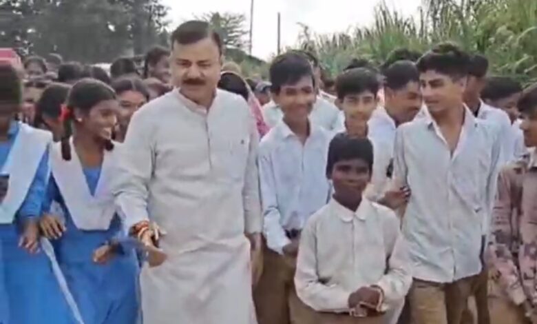 मंत्री उदय प्रताप सिंह