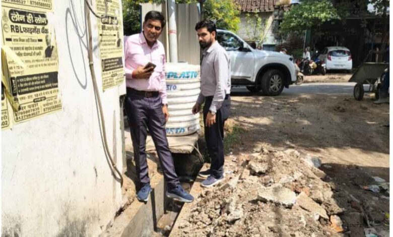 नपा अध्यक्ष पंकज चौरे ने वार्ड 5 में नाली निर्माण कार्य का किया निरीक्षण, दिए गुणवत्ता बनाए रखने के निर्देश