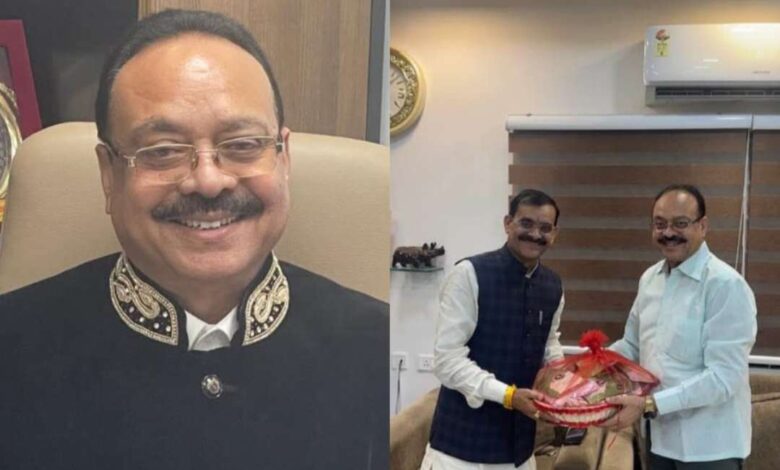 भोपाल में रिटायर्ड पीडब्ल्यूडी अफसर के ठिकानों पर लोकायुक्त का बड़ा छापा, 3 करोड़ का सोना और 17 टन शहद बरामद