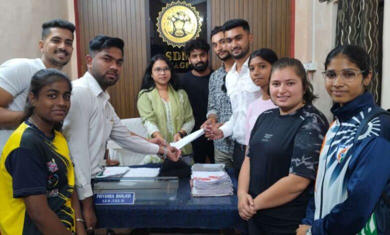 सोहागपुर का खेल मैदान उजड़ा: राष्ट्रीय खिलाड़ियों के सपने धूल में, एसडीएम प्रियंका भल्लवी ने दिया भरोसा Janta express live