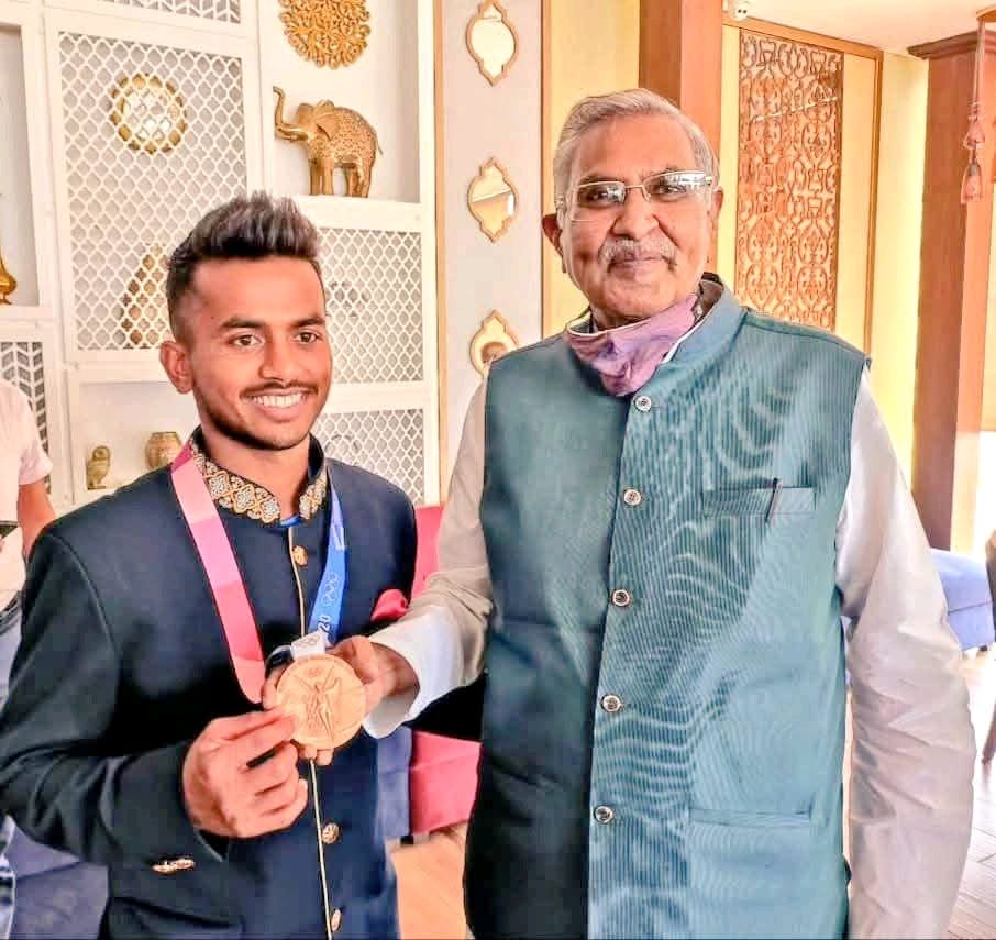 नर्मदापुरम में खेल राजनीति के दलदल में धँसा — मैदान उजड़े, खिलाड़ी तरसे, अफसर मौन