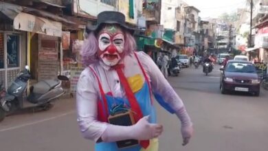 संजय मस्ताना जीवित रखे हुए हैं बहरूपिया परंपरा, हर दिन नए किरदार से करते हैं लोगों का मनोरंजन