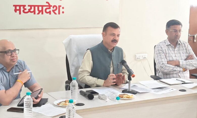 दीपावली पर बसों में मनमानी नहीं चलेगी — परिवहन मंत्री राव उदय प्रताप सिंह ने अधिकारियों को दिए सख्त निर्देश Janta express live