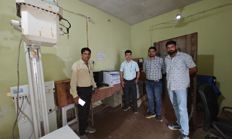 अब गाडरवारा जनता एक्सप्रेस लाइव