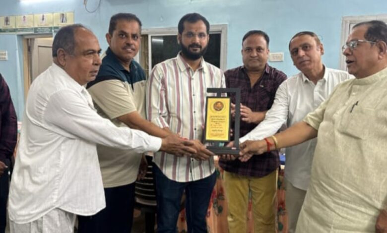 इटारसी में सिंधी समाज और अपोलो सेज हॉस्पिटल ने लगाया निःशुल्क स्वास्थ्य परामर्श शिविर, भाजपा नगर अध्यक्ष राहुल चौरे ने किया शुभारंभ