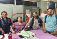 लोकायुक्त की बड़ी कार्रवाई: 15 हजार की रिश्वत लेते रंगे हाथों पकड़ी गई महिला अधिकारी, नोटशीट पर हस्ताक्षर के लिए मांगे थे 30 हजार रुपए