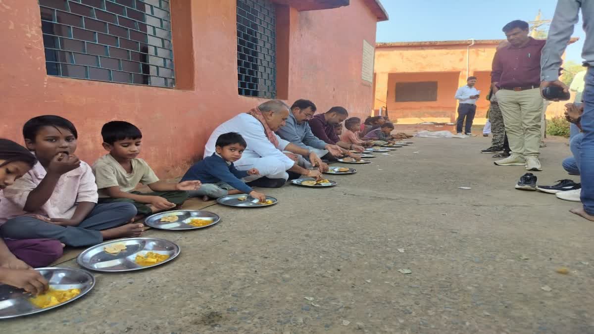 श्योपुर में कागज पर मिड-डे-मील परोसने पर Janta express live