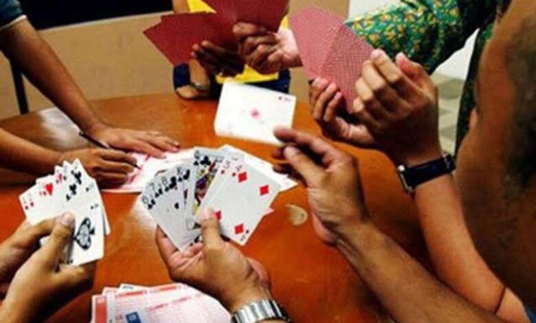 जुए के फड़ पर छापा