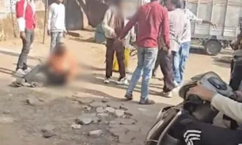 गर्ल्स स्कूल के पास मारपीट